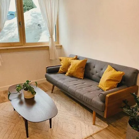The Burrow - Downtown Revelstoke Apartment Exterior photo